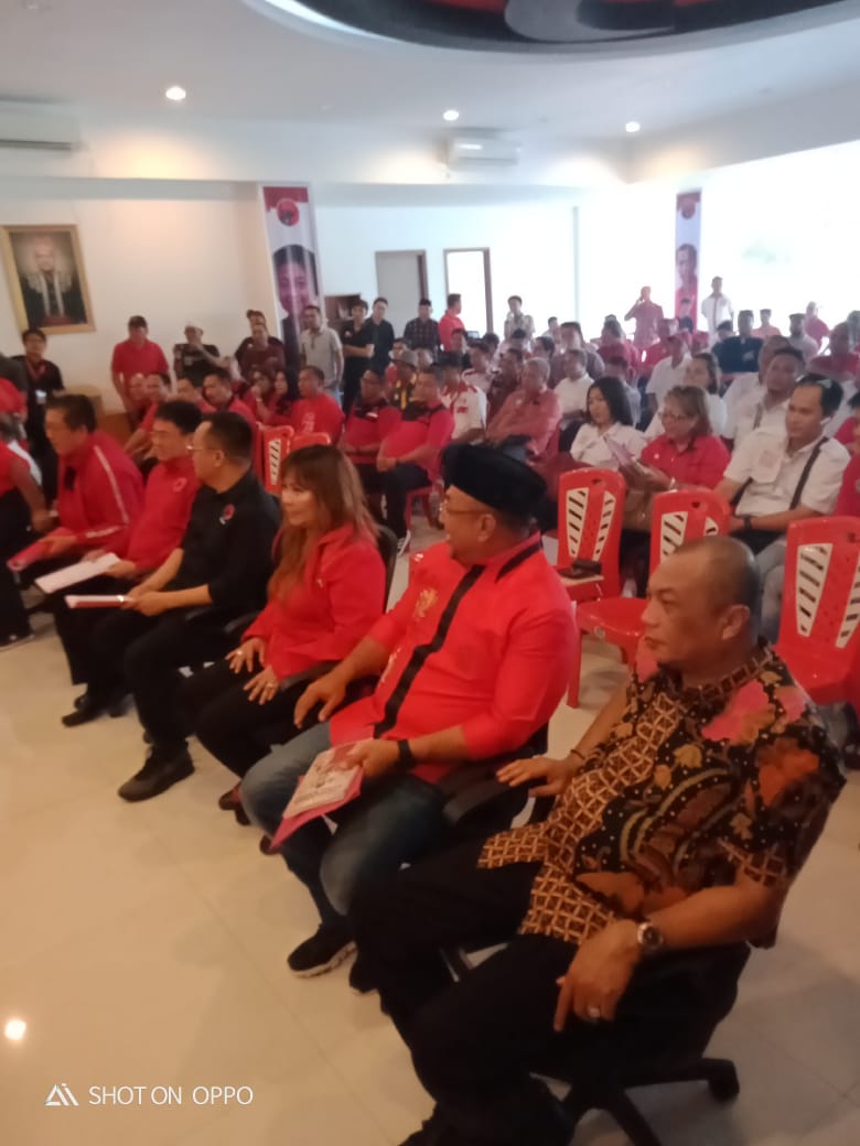 PDI-P Undang 11 Nama Pengambilan Formulir Pendaftaran Pilwako Manado