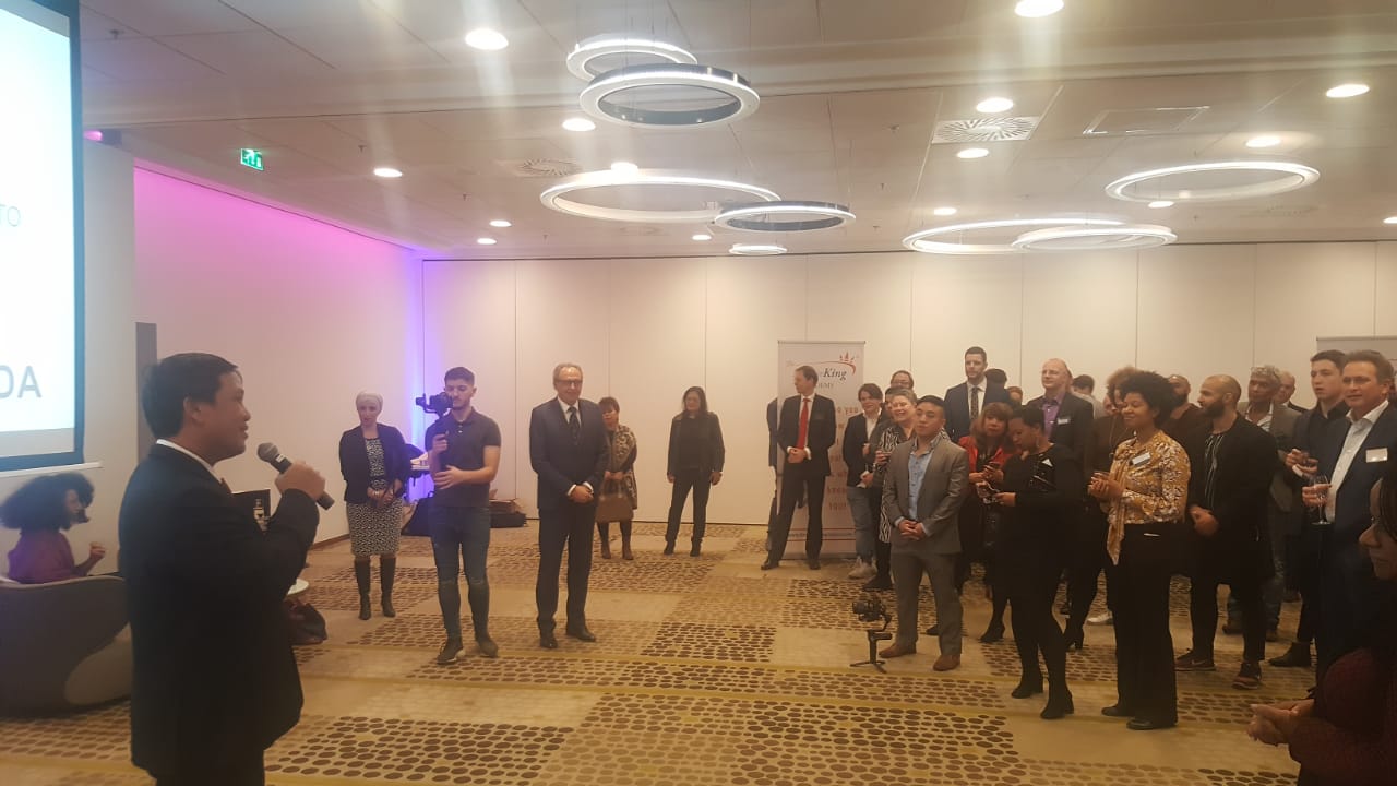 Di Amsterdam, Wagub Kandouw Presentasi Peluang Investasi Sulut di Hadapan 150 Pelaku Usaha